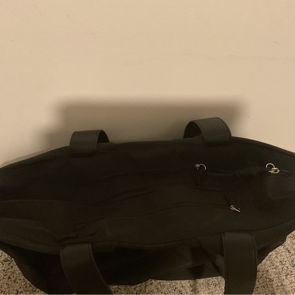 Dolce Vita “Tammy” tote - black origami exterior in Soft Nylon BNWOT - Picture 5 of 6